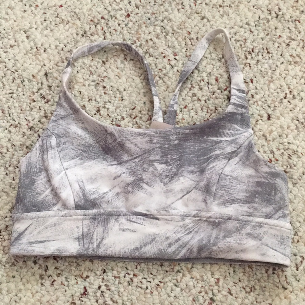 Lulu lemon sports bra size 4